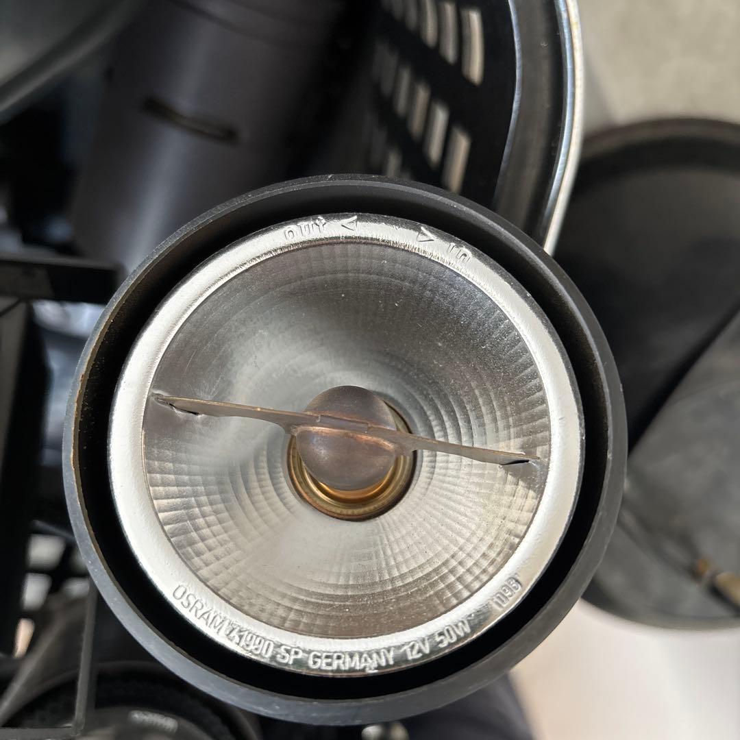 ブラック スポットライト レンズデザイン