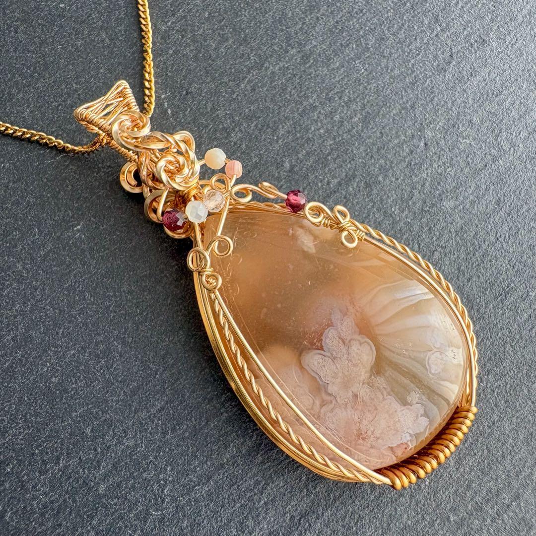 桜めのう チェリーブロッサムアゲート ペンダントトップ ワイヤーアート