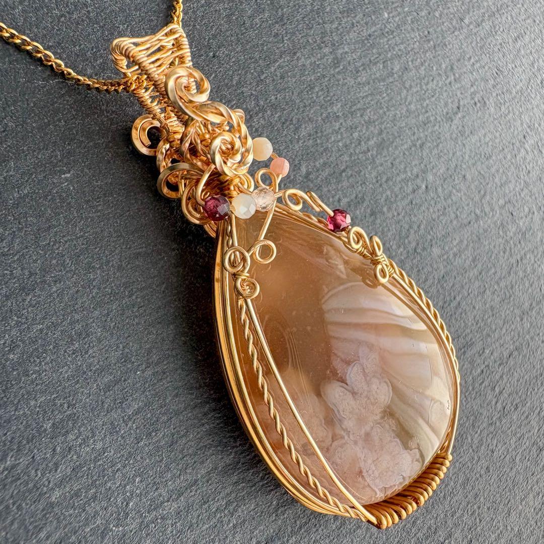 桜めのう チェリーブロッサムアゲート ペンダントトップ ワイヤーアート