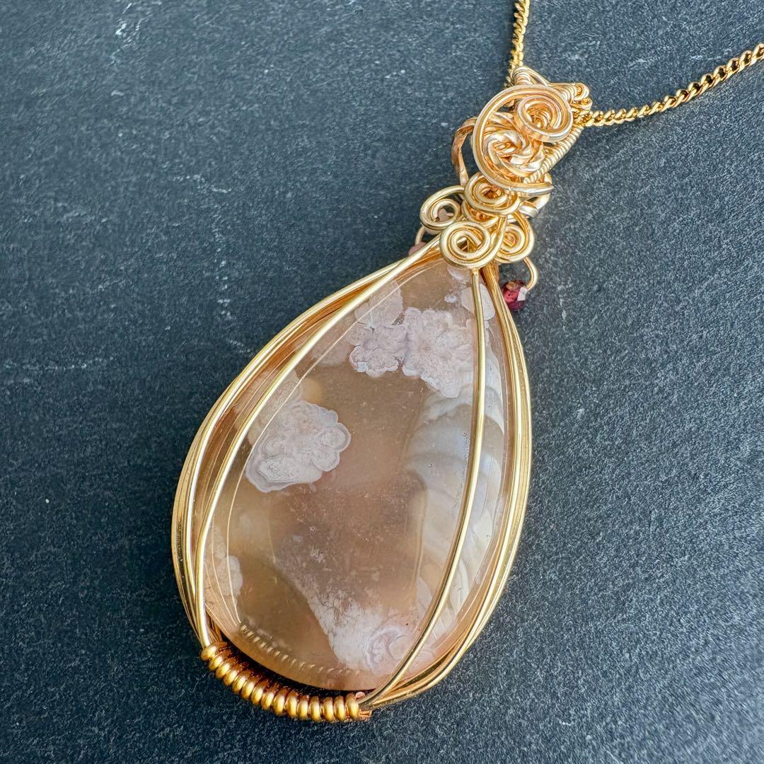 桜めのう チェリーブロッサムアゲート ペンダントトップ ワイヤーアート