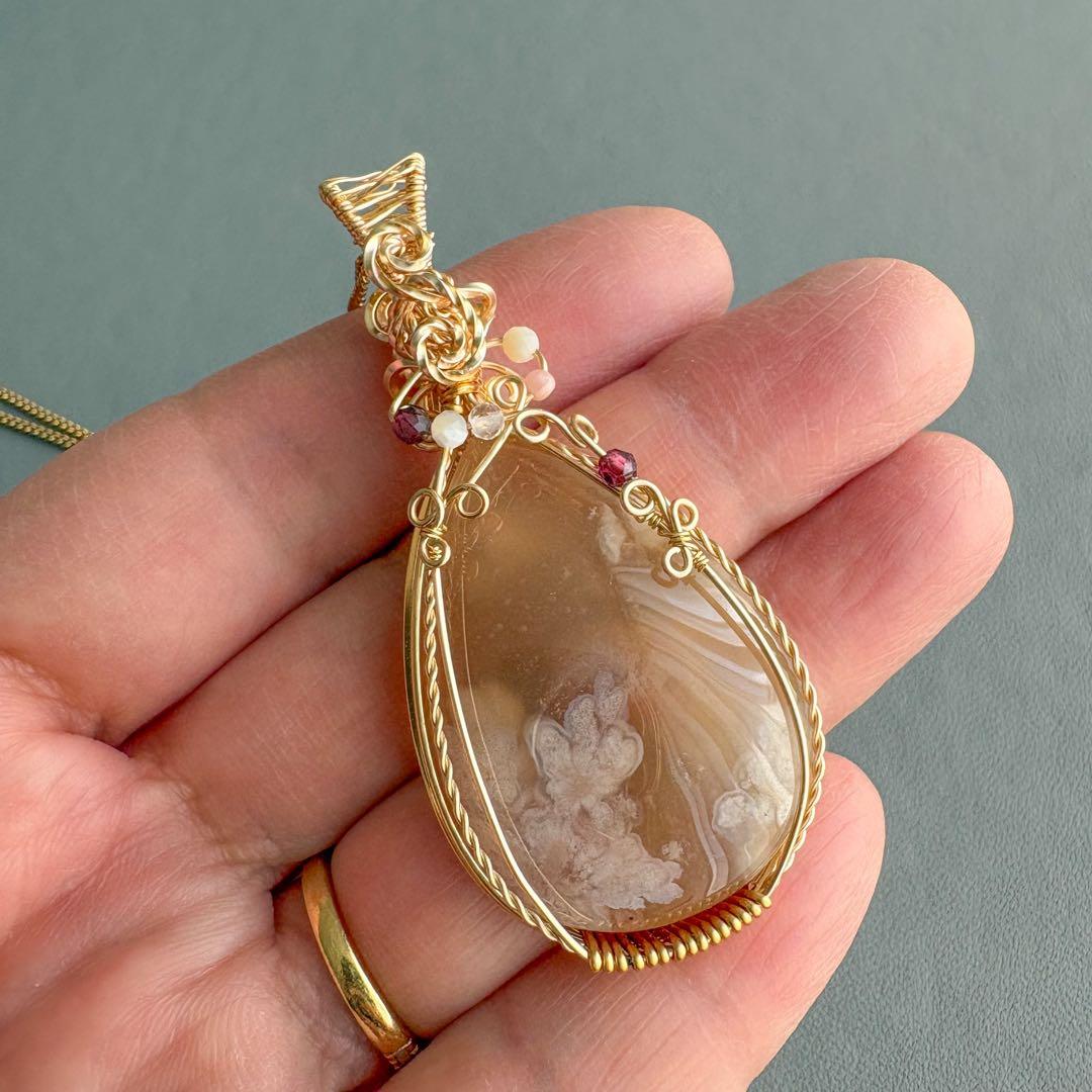 桜めのう チェリーブロッサムアゲート ペンダントトップ ワイヤーアート