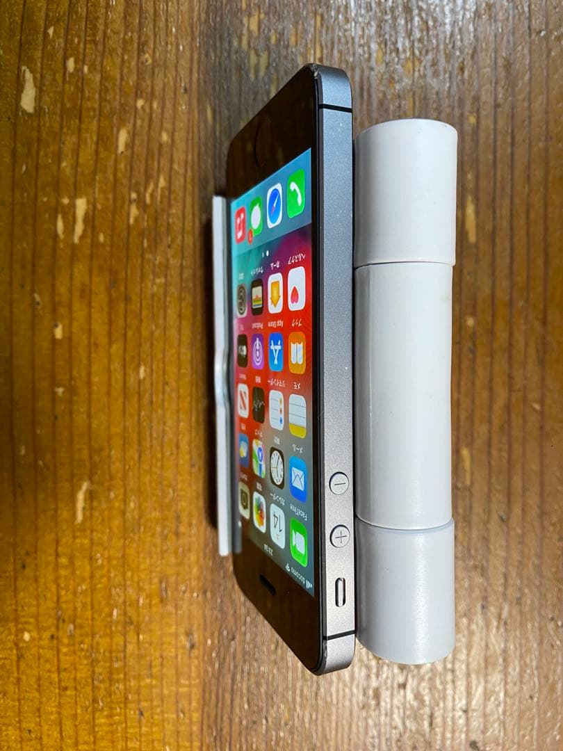 iPhone SE space gray 64GB SIMフリー