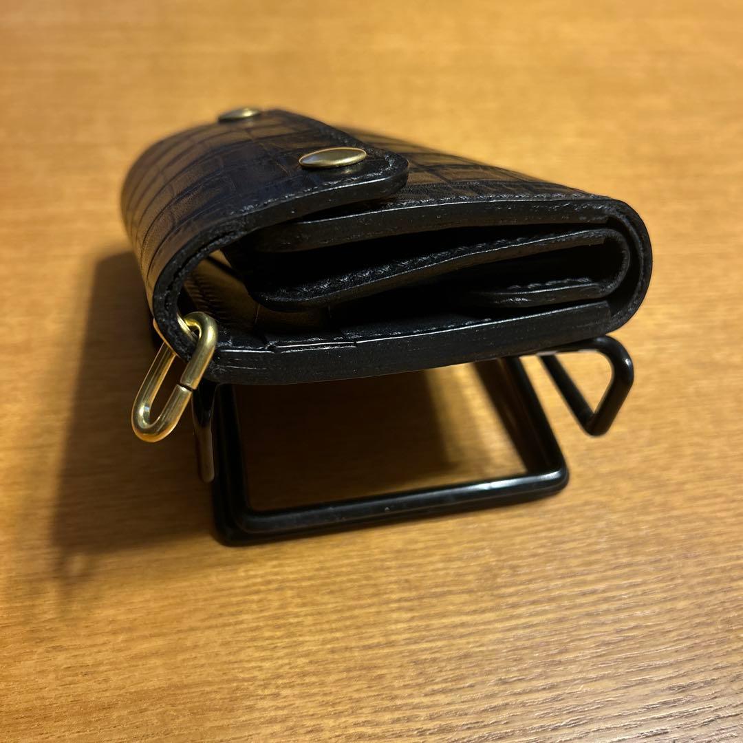 牛革クロコ型押し　ミドル財布 三つ折り　トラッカーウォレット　ハトメ　小判カン