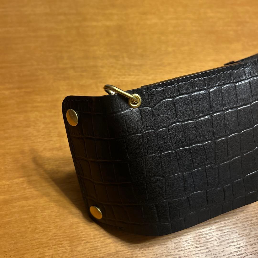 牛革クロコ型押し　ミドル財布 三つ折り　トラッカーウォレット　ハトメ　小判カン