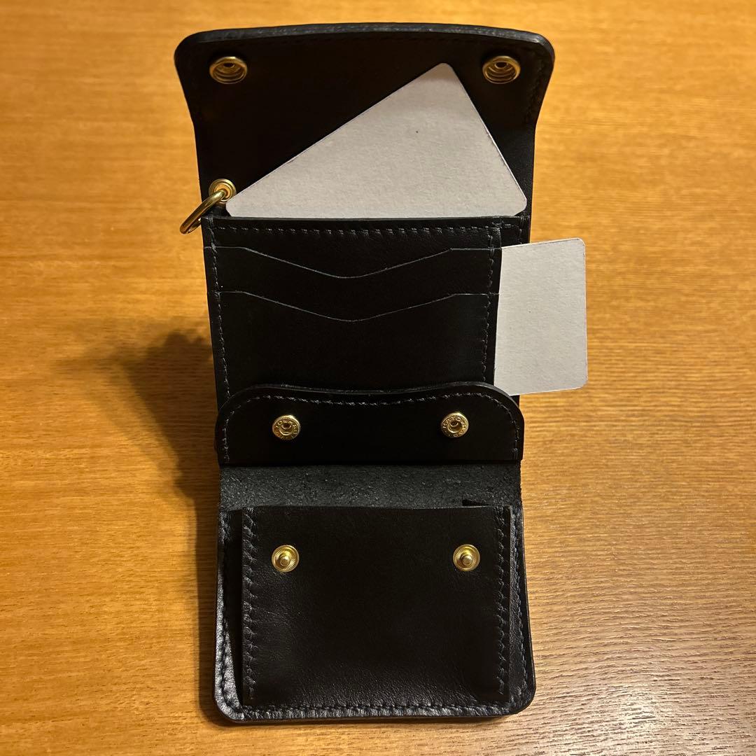 牛革クロコ型押し　ミドル財布 三つ折り　トラッカーウォレット　ハトメ　小判カン