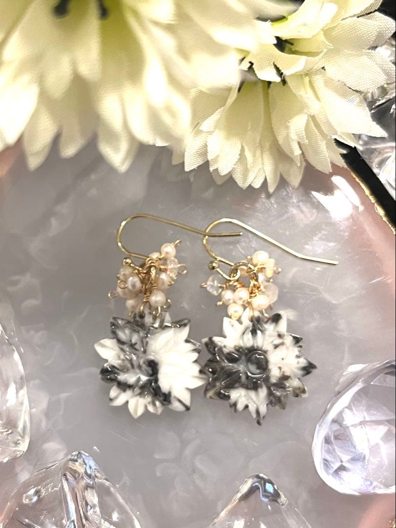 14kgf Flowerカービングピアス