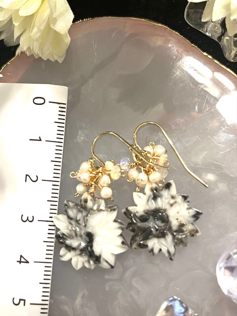 14kgf Flowerカービングピアス