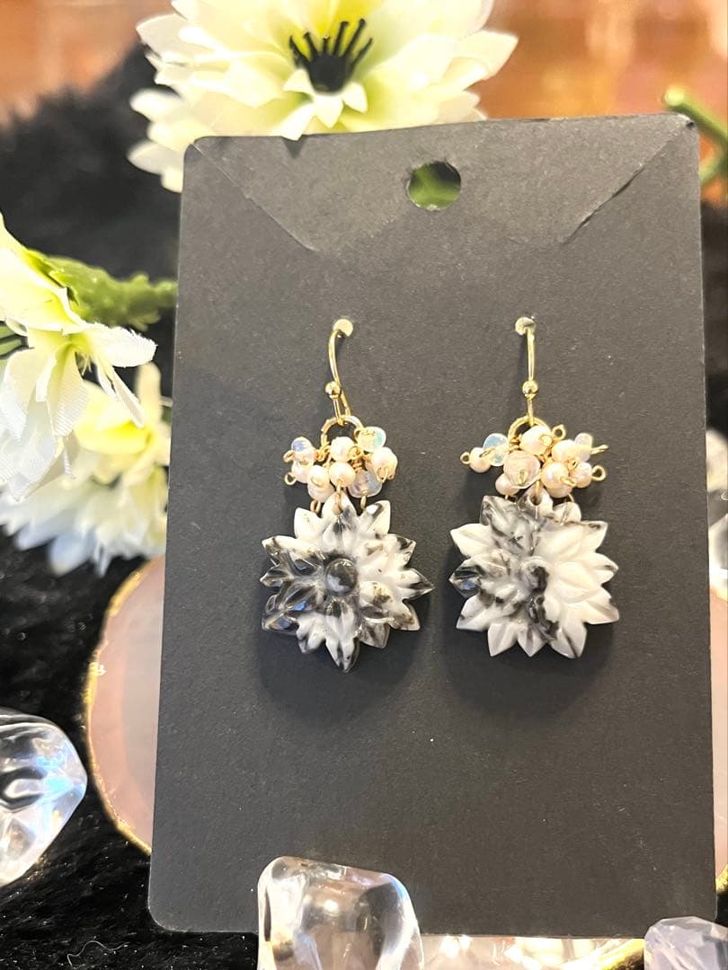 14kgf Flowerカービングピアス