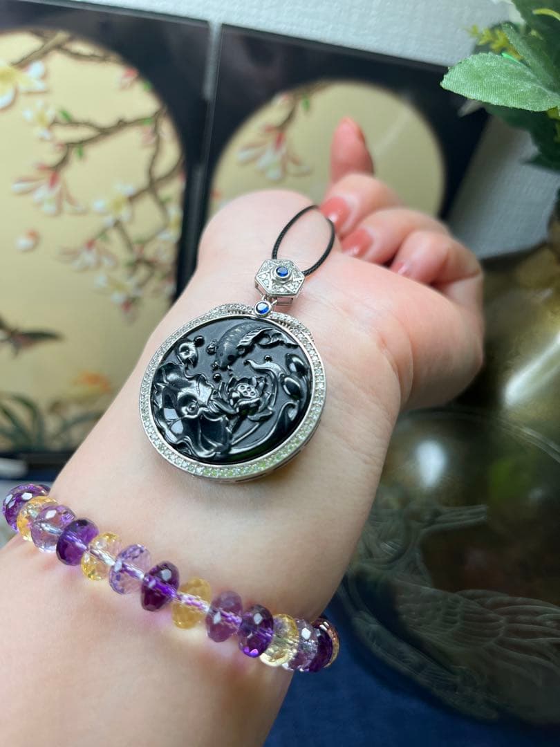 希少❣️ミャンマー産天然翡翠、高品質黒翡翠【吉兆】鯉魚戲蓮　鑑定書付き