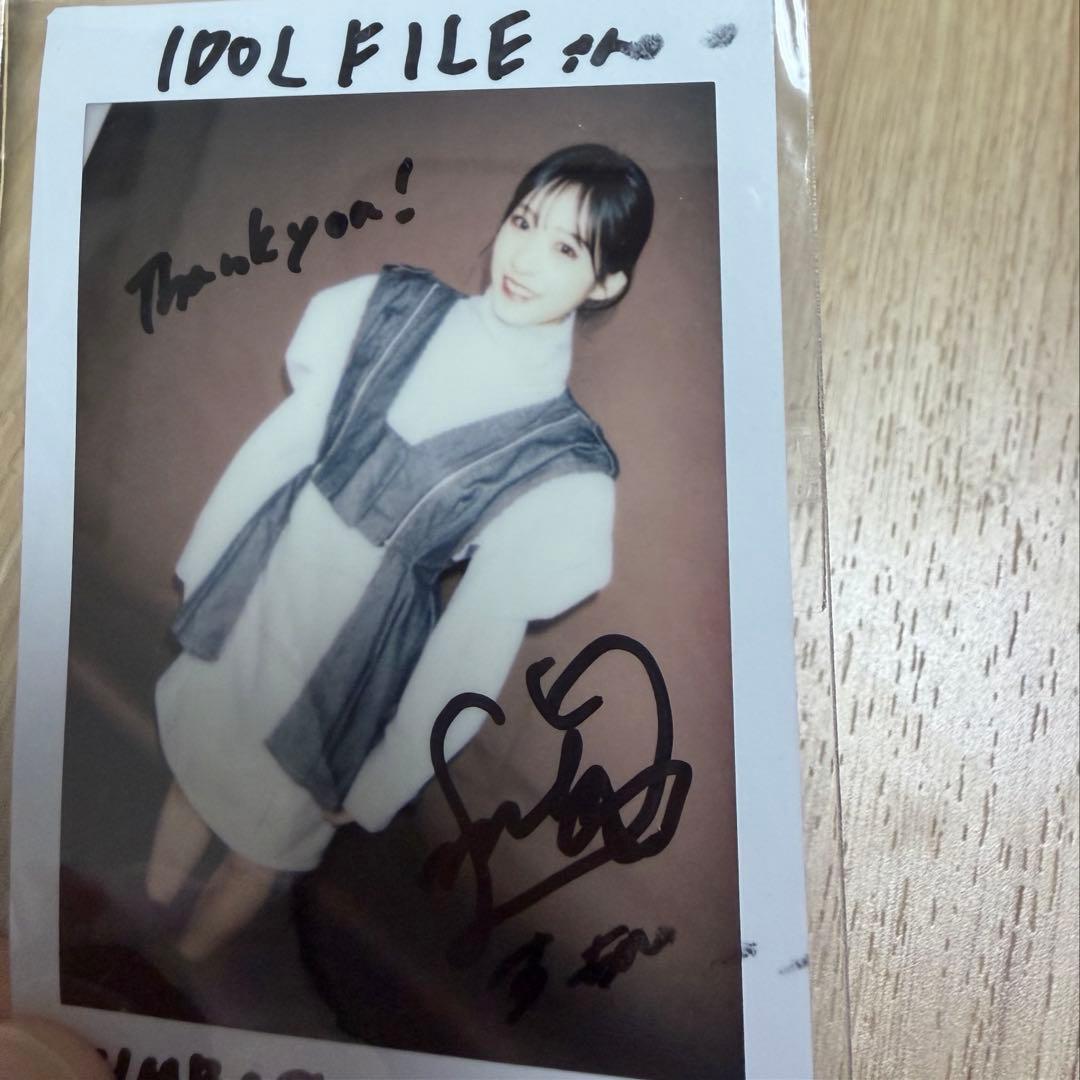 横野すみれ　サイン入りチェキ