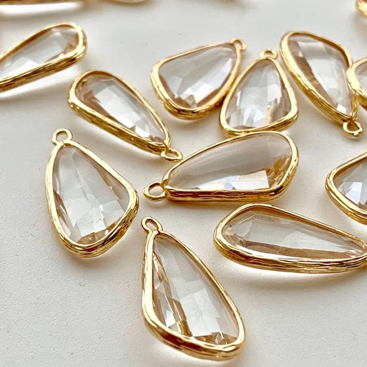 【個数選べます】クリスタルチャームC