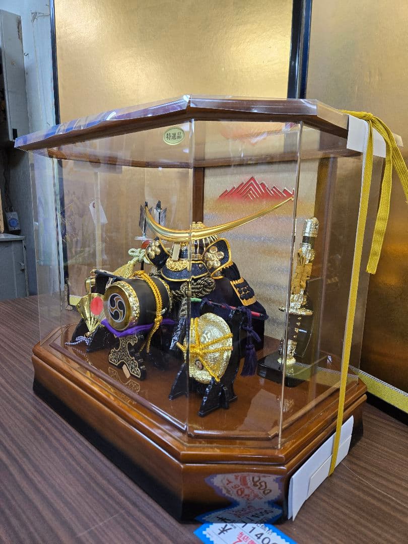 【一点限り】五月人形　兜　伊達政宗　ケース飾り　K32