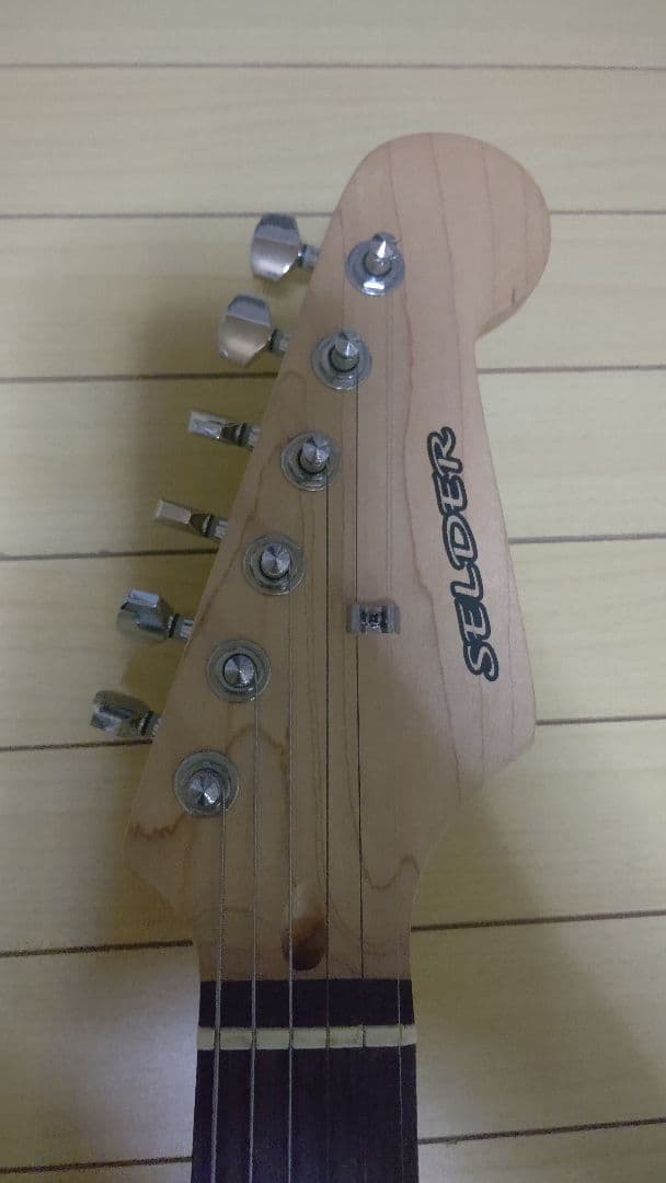 SELDER セルダー　エレキギター