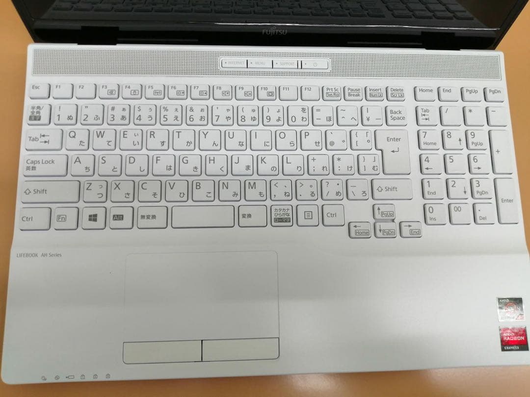 【美品】富士通 LIFEBOOK FMVA48HW ノートPC ホワイト
