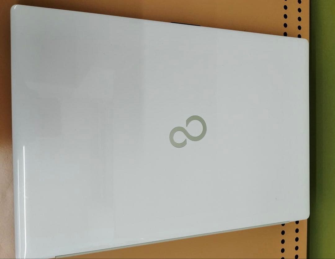 【美品】富士通 LIFEBOOK FMVA48HW ノートPC ホワイト