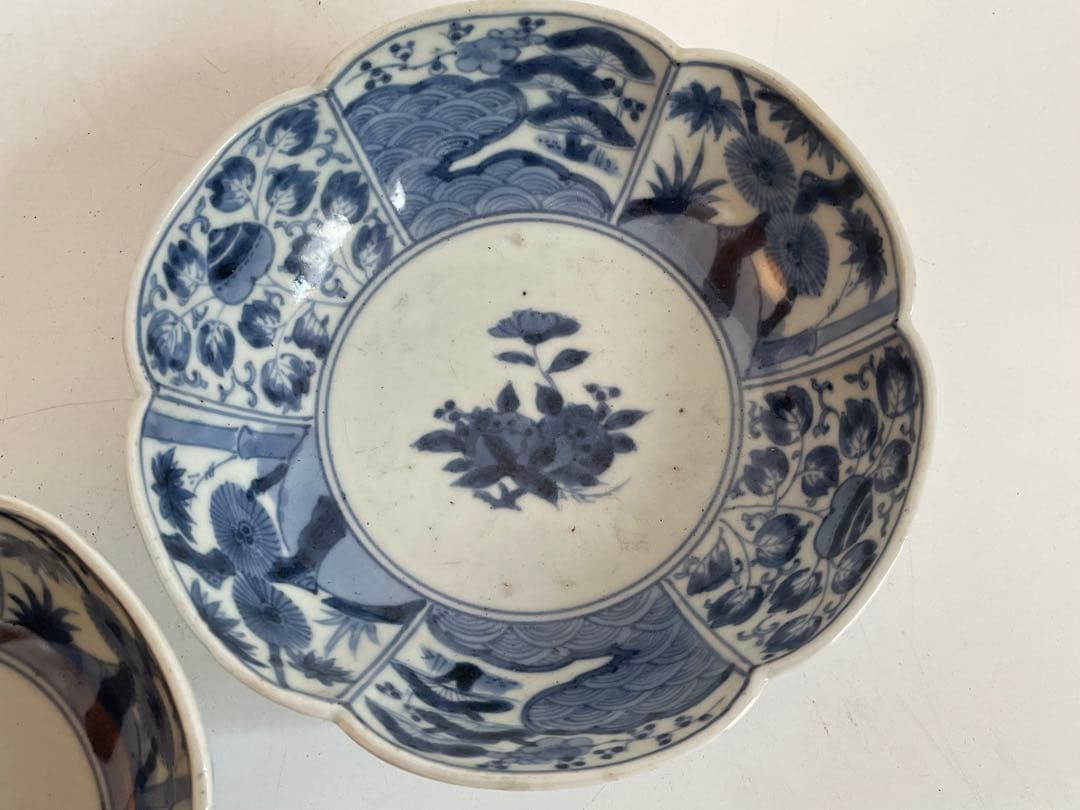 骨董　アンティーク　古伊万里　染付　牡丹　輪花縁　膾皿　なます皿　2枚
