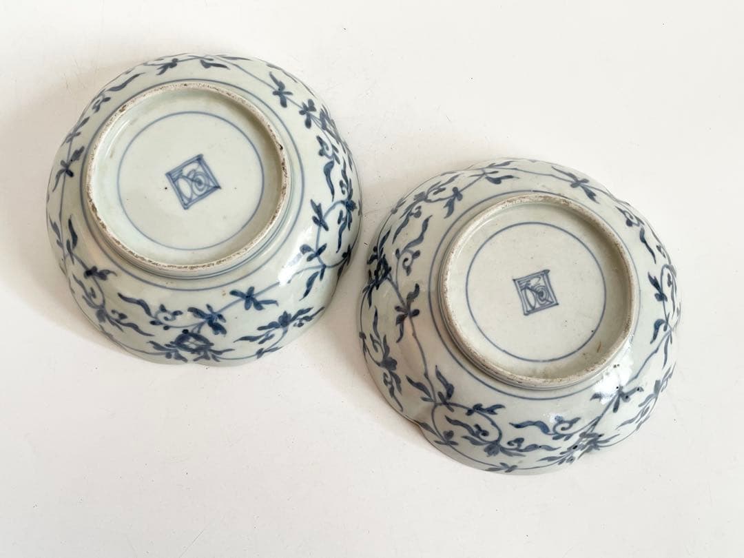 骨董　アンティーク　古伊万里　染付　牡丹　輪花縁　膾皿　なます皿　2枚