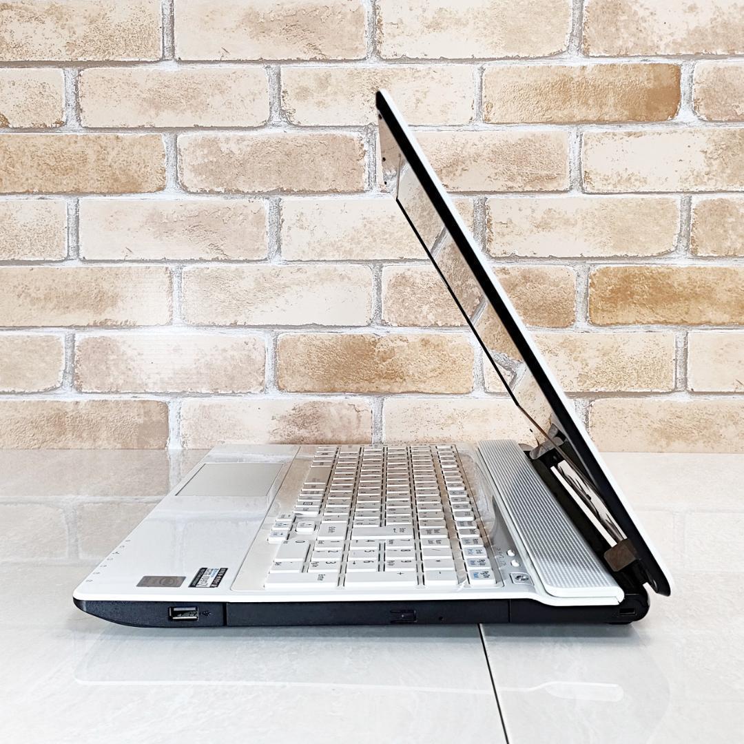 美品！新品SSD/i3/オフィス付☆初心者OK！Win11ノートパソコン★C01