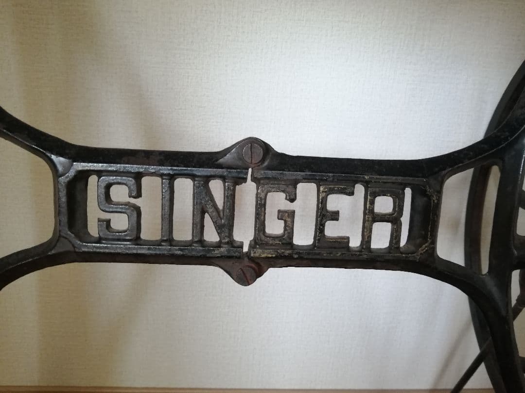 ⭐️引き取り限定⭐️または、たのメル便　 　SINGER テーブル 木製・鉄製