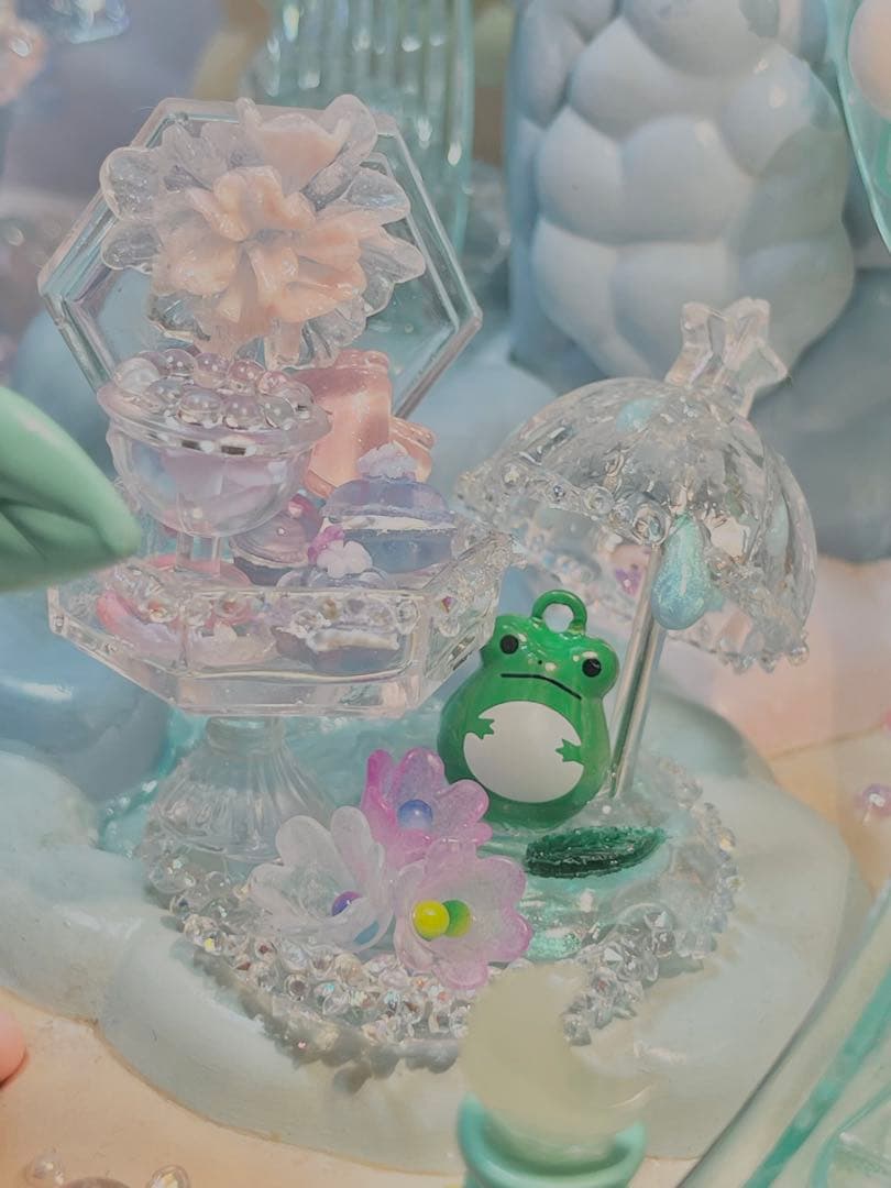 カエルちゃんの雨宿り琥珀デザート