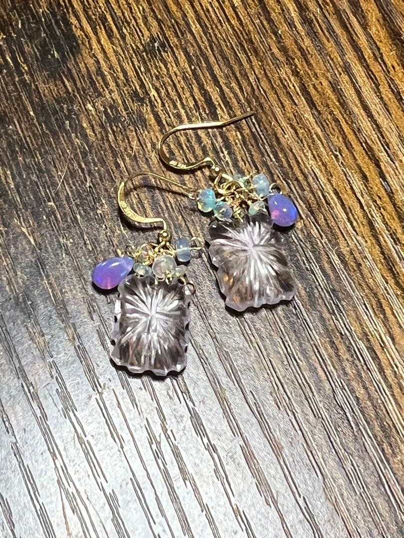 ラベンダーアメジスト　レクタングル　フラワーカービング