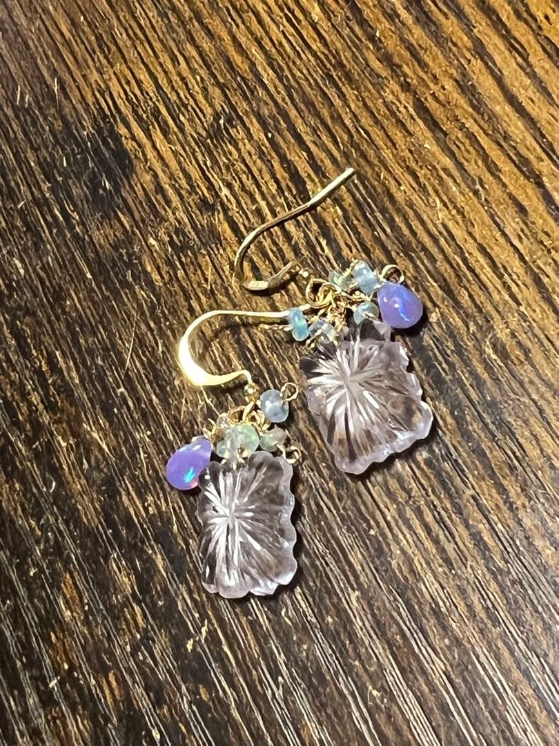 ラベンダーアメジスト　レクタングル　フラワーカービング