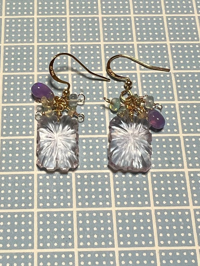 ラベンダーアメジスト　レクタングル　フラワーカービング