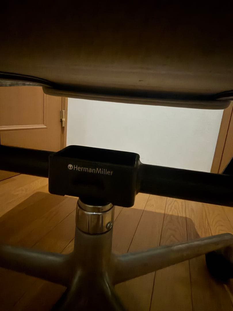 デスクチェア LOOPWHEELER EAMES ALUMINUM GROUP CHAIR