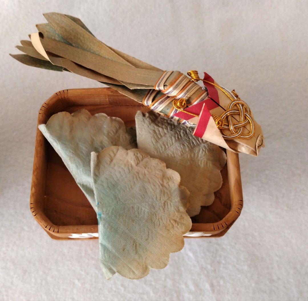 五月人形　旗飾り　鯉のぼり　御粽揃 　三宝　柏餅台 など　大正時代