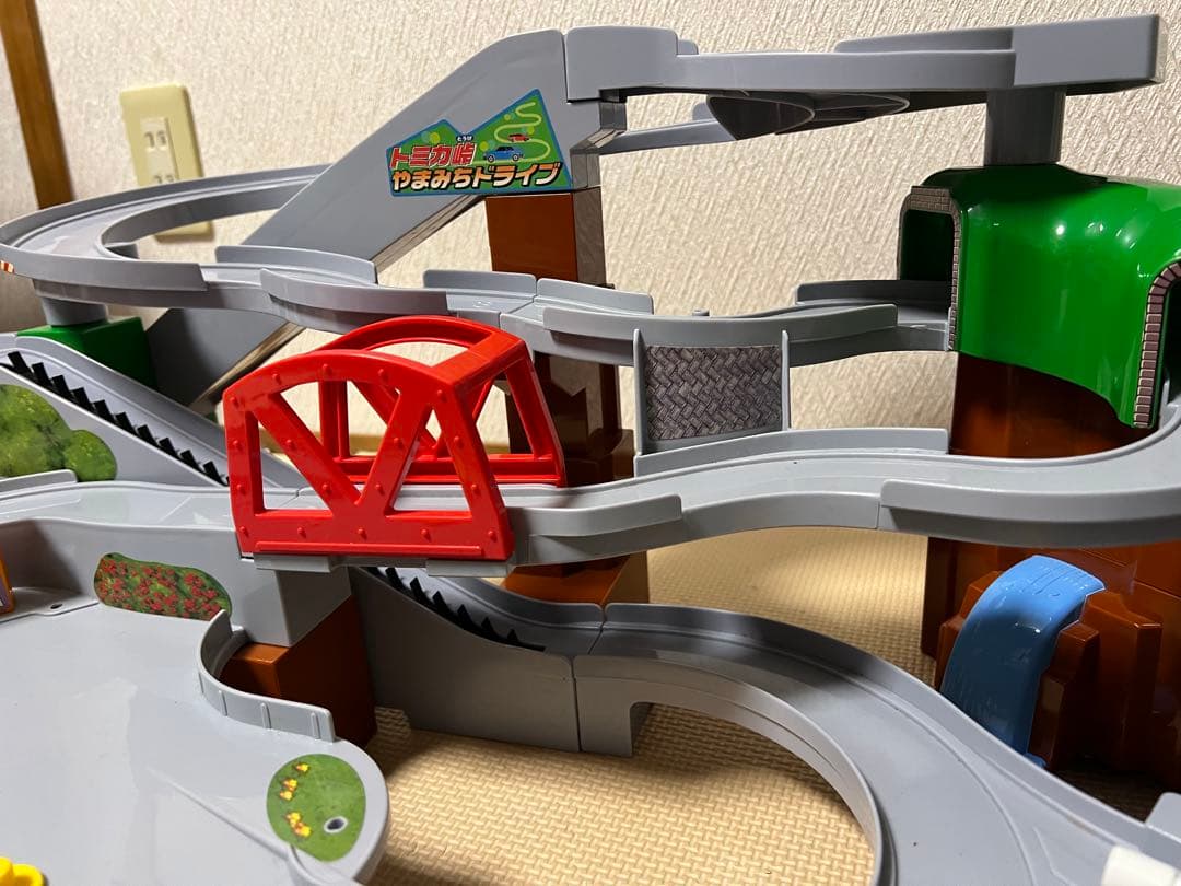 16日まで3点セット　トミカビル+やまみちドライブ+にぎやかドライブ+トミカ