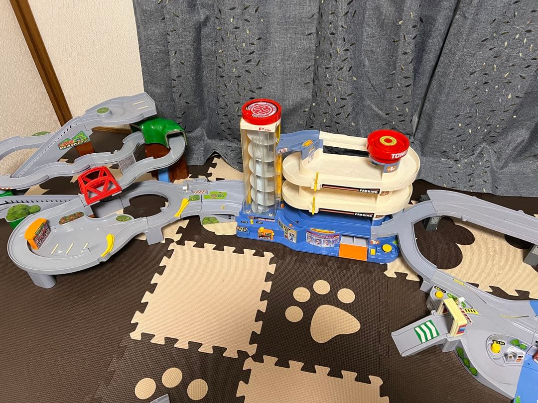 16日まで3点セット　トミカビル+やまみちドライブ+にぎやかドライブ+トミカ