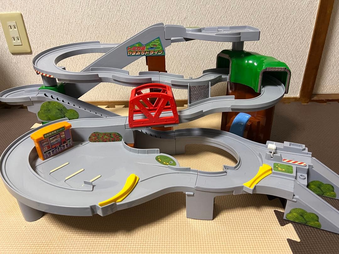 16日まで3点セット　トミカビル+やまみちドライブ+にぎやかドライブ+トミカ