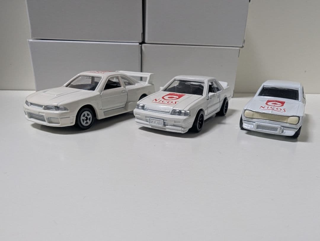 トミカ ミニカー ５台セット ホワイト