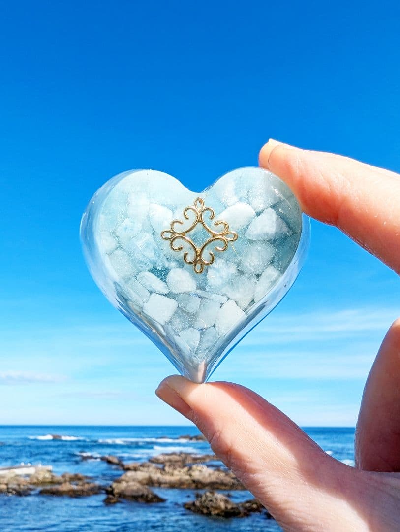 【アクアマリン入り】ハート型オルゴナイト