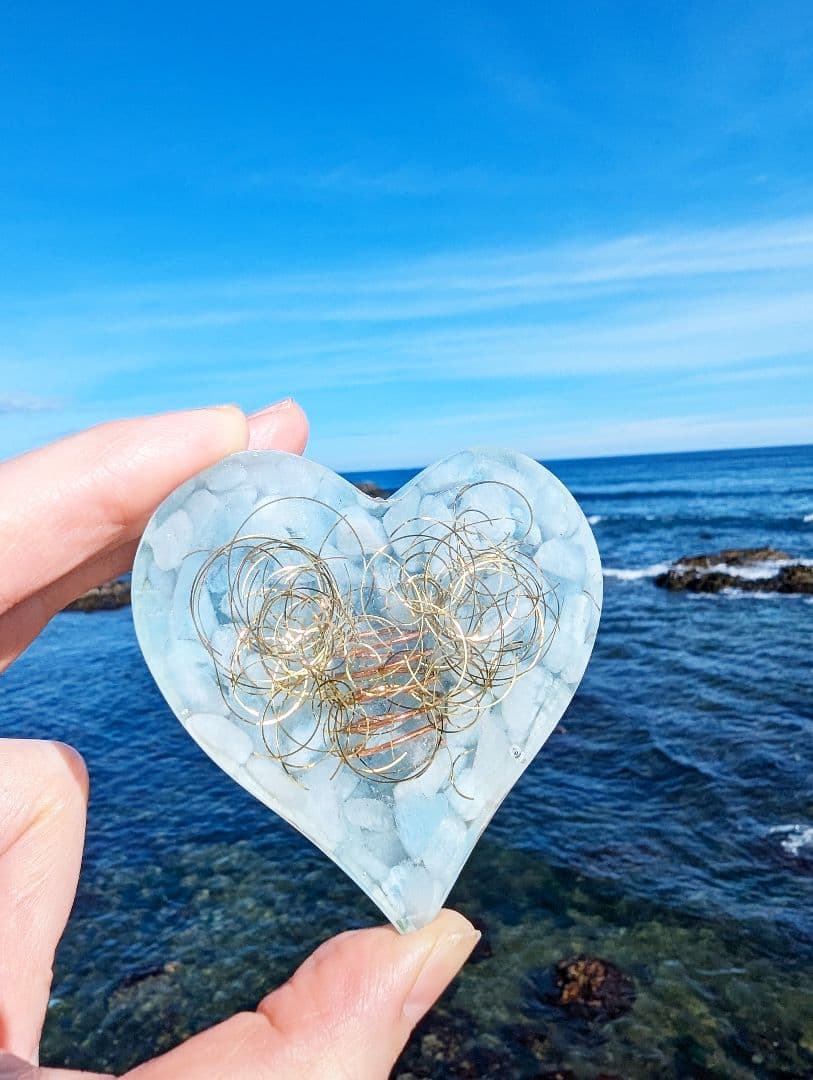 【アクアマリン入り】ハート型オルゴナイト
