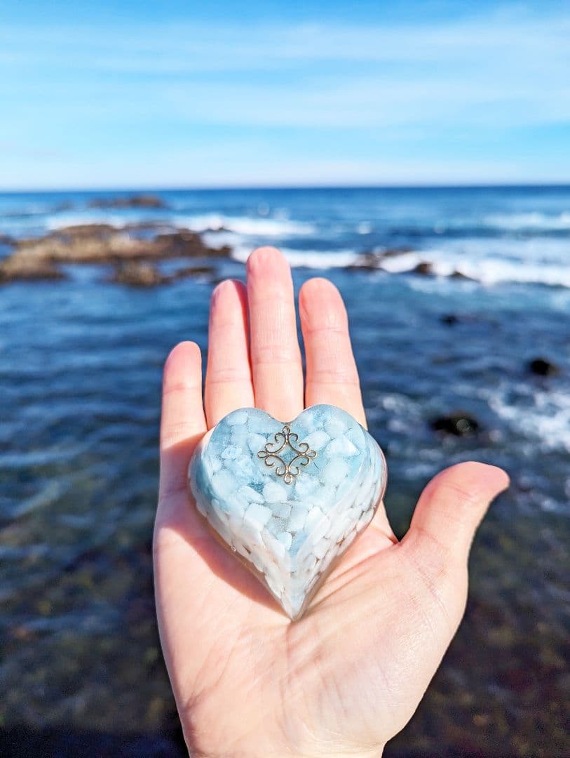 【アクアマリン入り】ハート型オルゴナイト