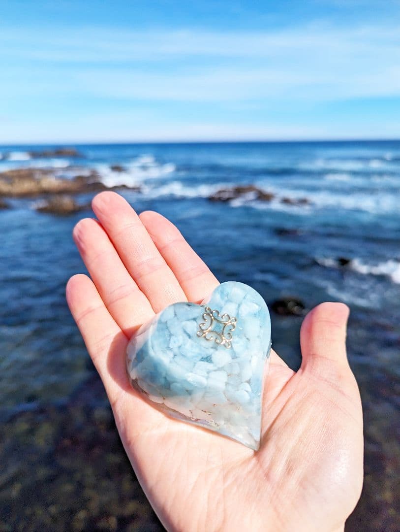 【アクアマリン入り】ハート型オルゴナイト