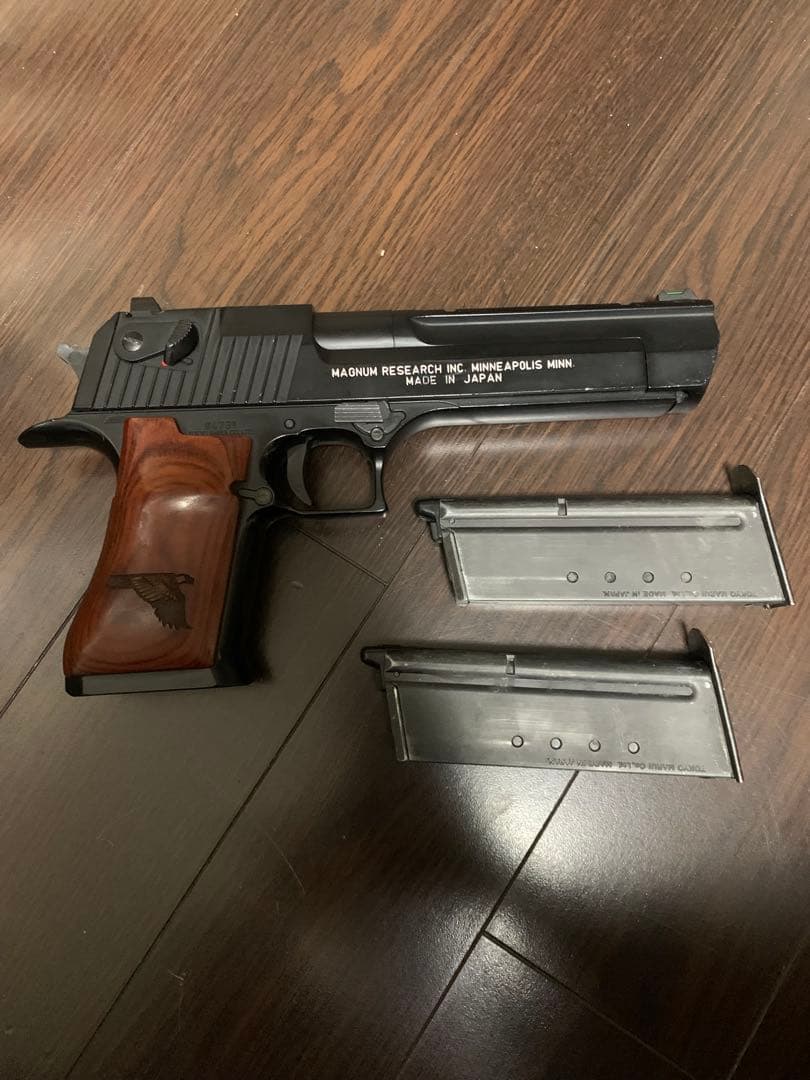 コ*ケ様 東京マルイ　デザートイーグル ウッドグリップ　ガスガン　マガジン2個付