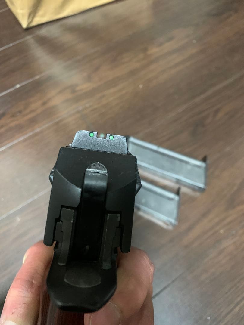 コ*ケ様 東京マルイ　デザートイーグル ウッドグリップ　ガスガン　マガジン2個付