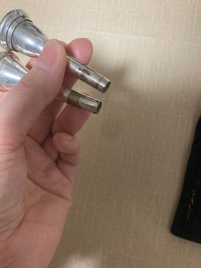 ホルン　マウスピース 2個セット ポーチ付き　吹奏楽