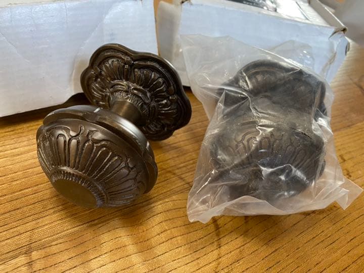 アンティーク ドアノブ 2個 TRADITIONAL HARDWARE ブロンズ