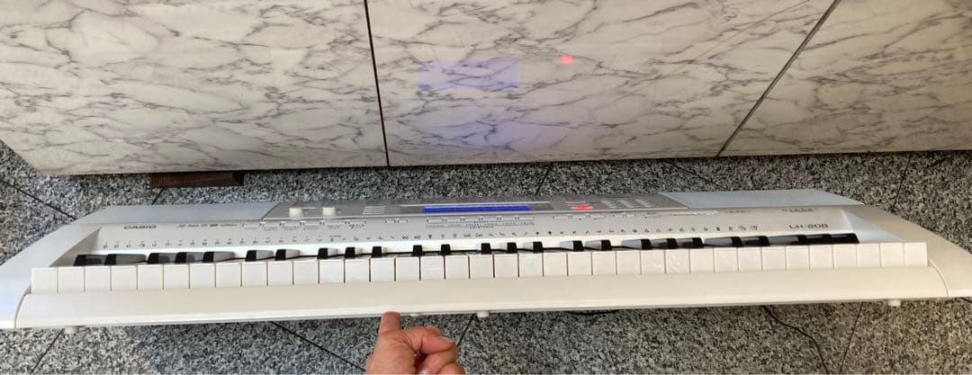 CASIO光ナビゲーションキーボードLK-208