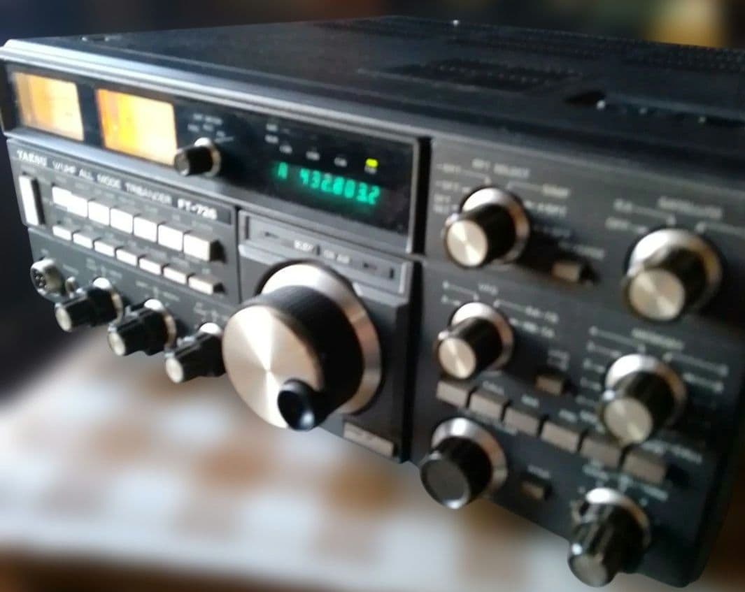 YAESU FT-726 マルチバンド無線機 VHF 50/144/430Mhz