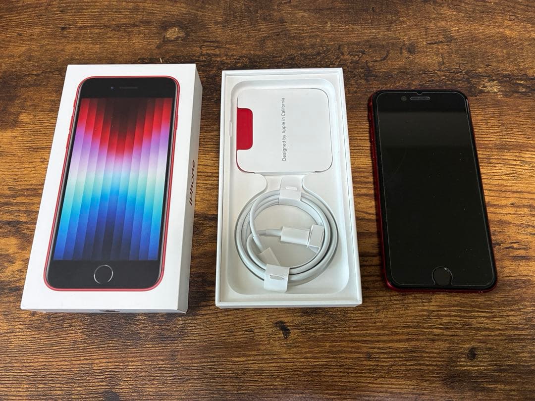 Apple iPhone SE (第3世代) 2022年モデル　※訳あり品