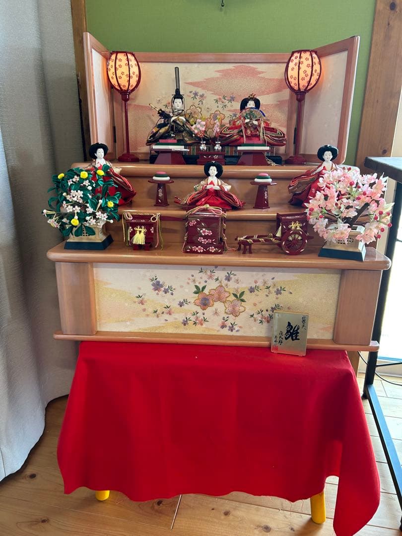 コンパクト　ピンクの雛人形　とても可愛いです。　ひな祭り　飾り