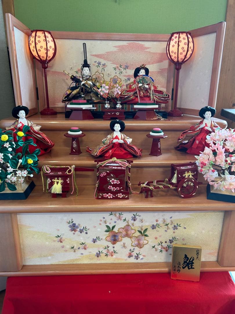 コンパクト　ピンクの雛人形　とても可愛いです。　ひな祭り　飾り