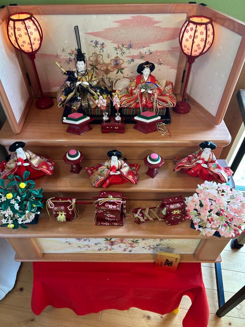 コンパクト　ピンクの雛人形　とても可愛いです。　ひな祭り　飾り