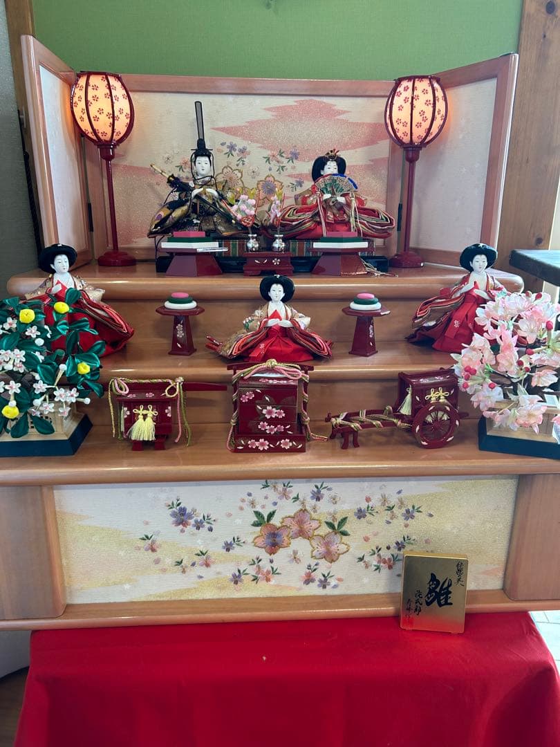 コンパクト　ピンクの雛人形　とても可愛いです。　ひな祭り　飾り
