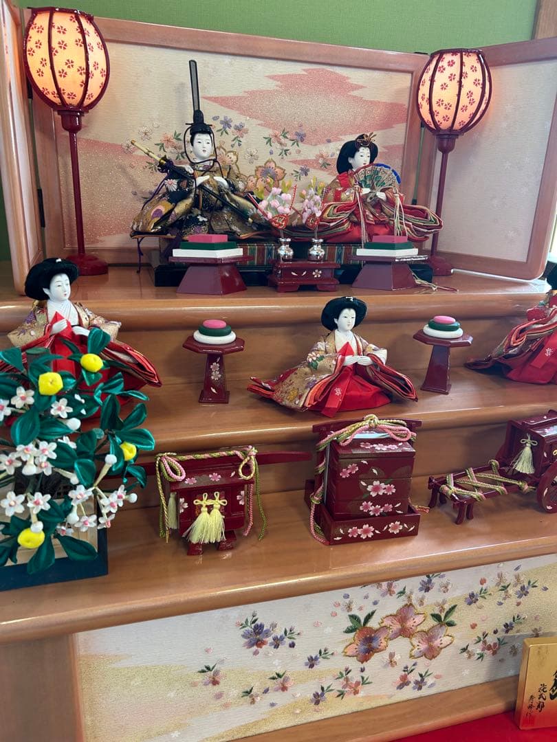 コンパクト　ピンクの雛人形　とても可愛いです。　ひな祭り　飾り