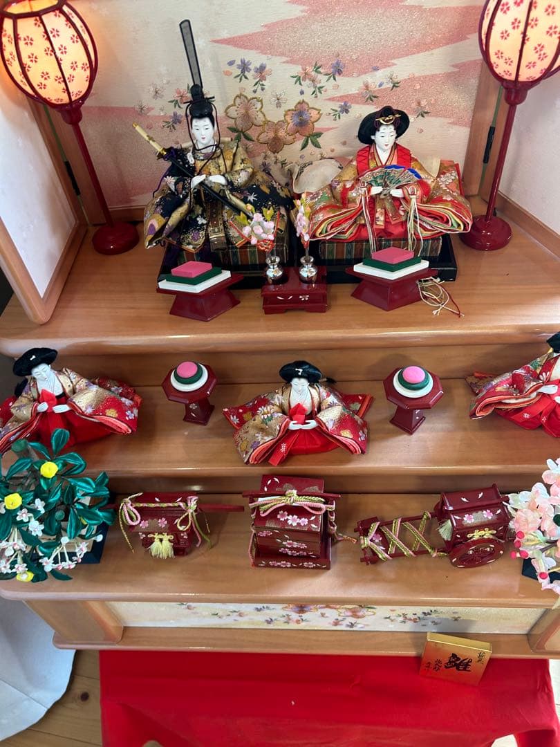 コンパクト　ピンクの雛人形　とても可愛いです。　ひな祭り　飾り